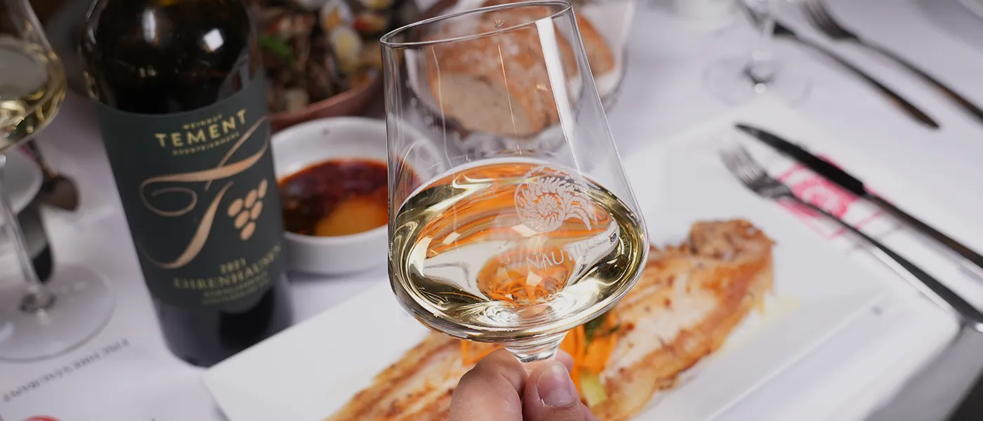 Gebratenes Fischfilet mit Tement-Weißwein